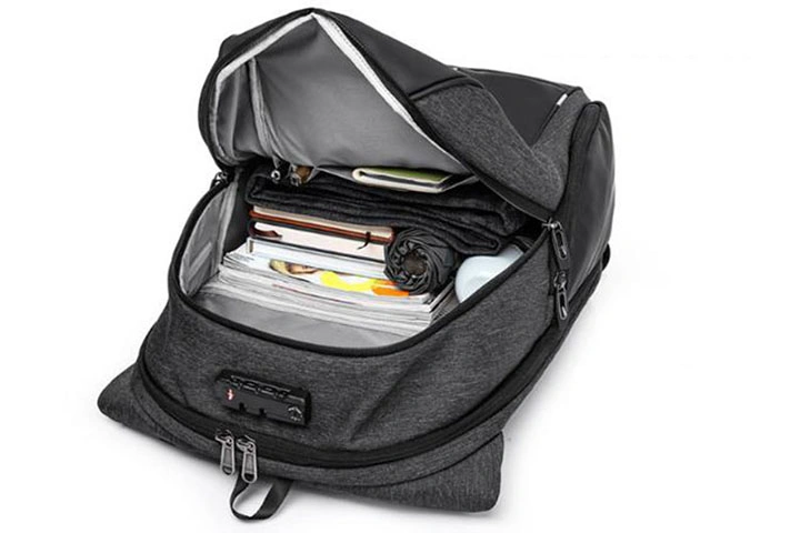 Men′s Backpack Oxford Cloth Laptop Bag Anti-Theft USB Earplug Backpack